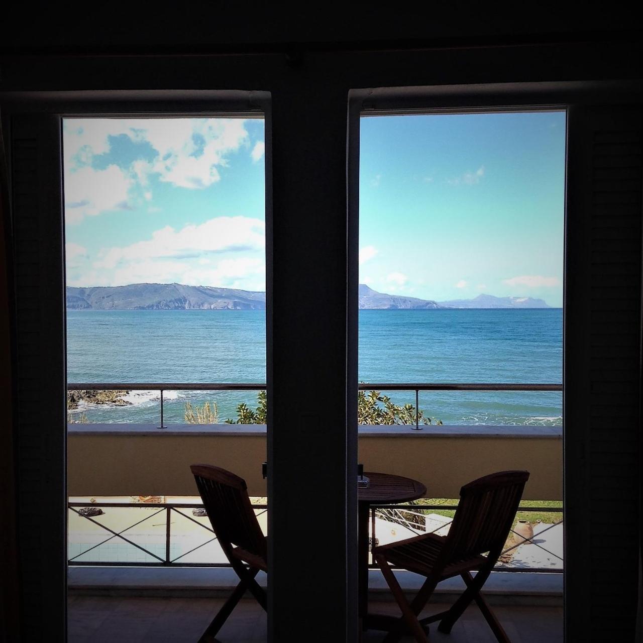 Kanakis Blue Beach Apartments Petres  Esterno foto