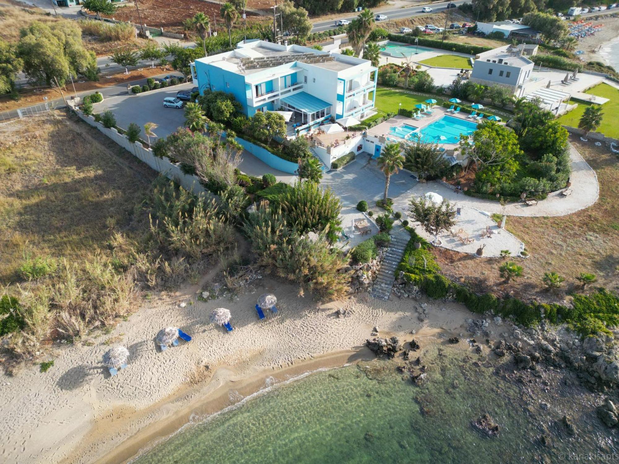 Kanakis Blue Beach Apartments Petres  Esterno foto