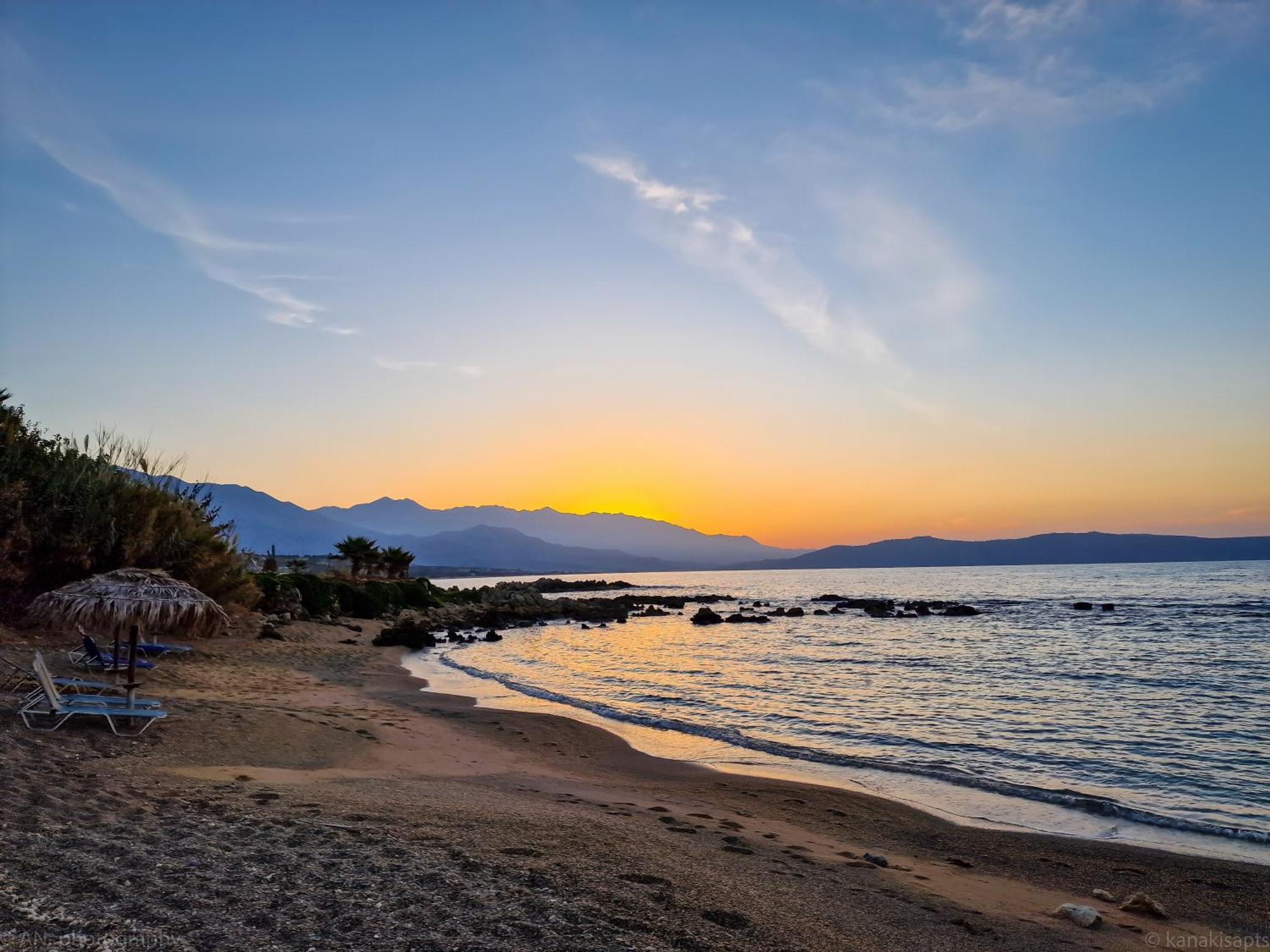 Kanakis Blue Beach Apartments Petres  Esterno foto