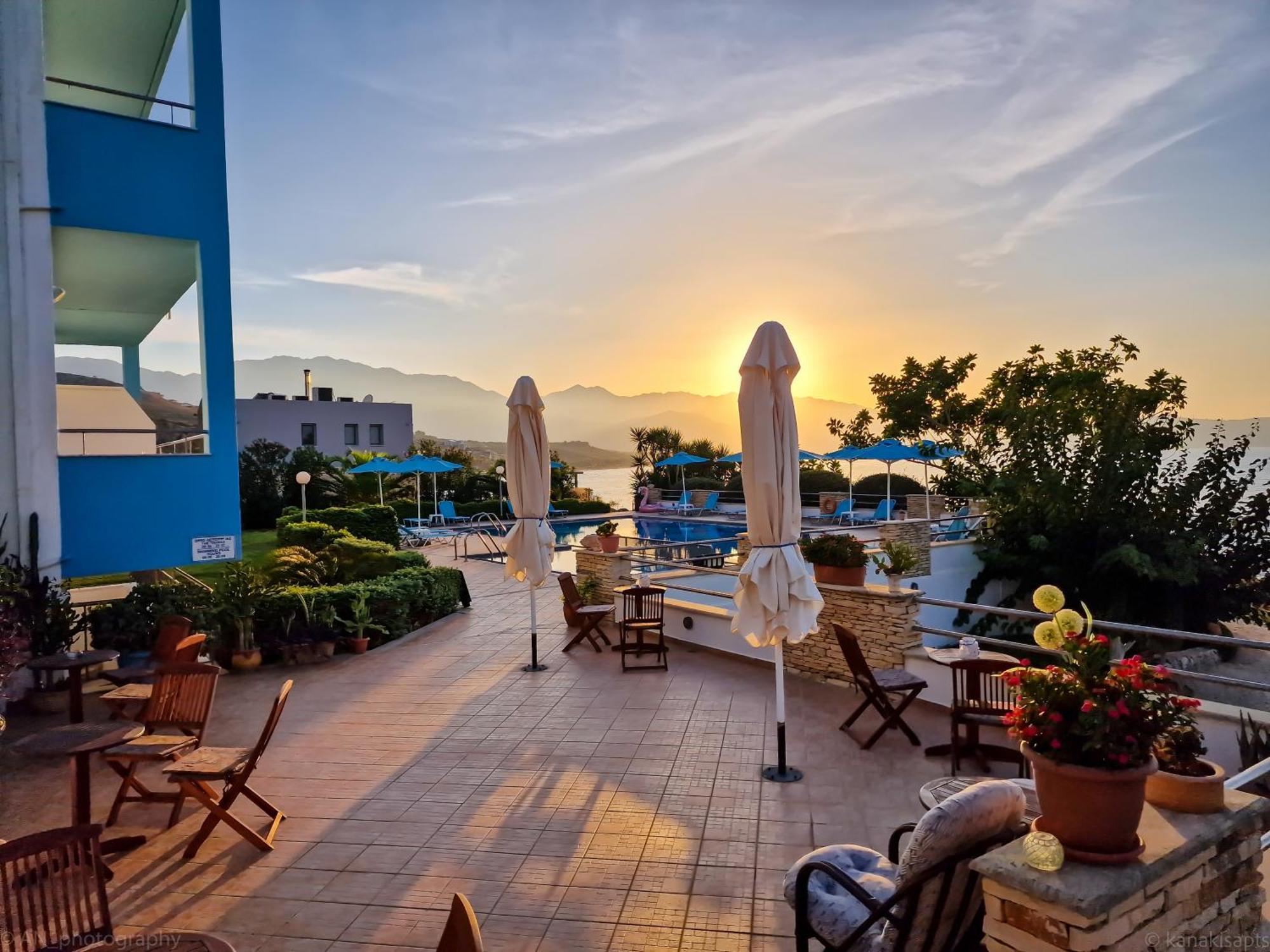 Kanakis Blue Beach Apartments Petres  Esterno foto