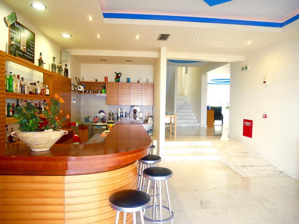 Kanakis Blue Beach Apartments Petres  Esterno foto