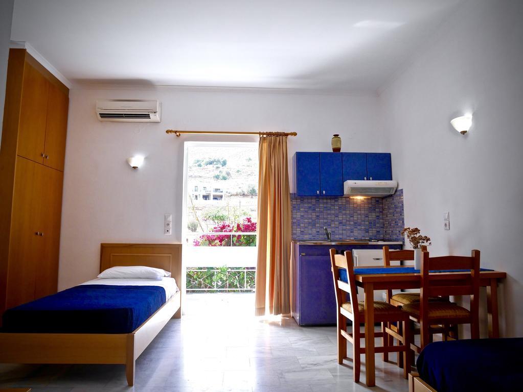 Kanakis Blue Beach Apartments Petres  Esterno foto