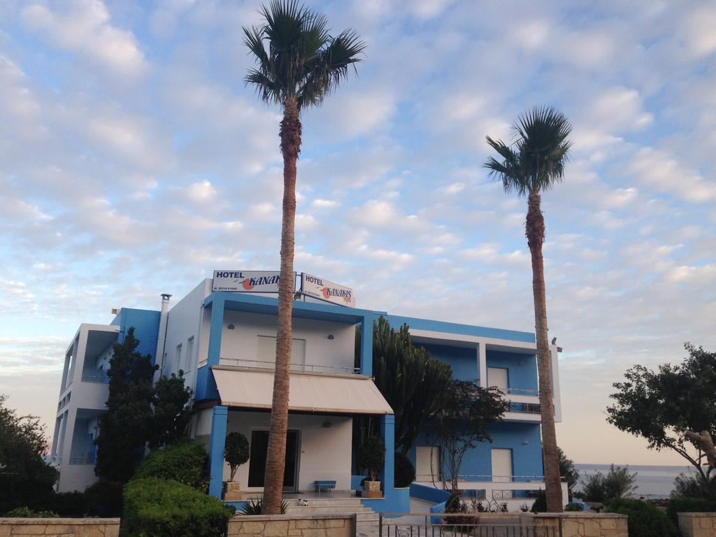 Kanakis Blue Beach Apartments Petres  Esterno foto