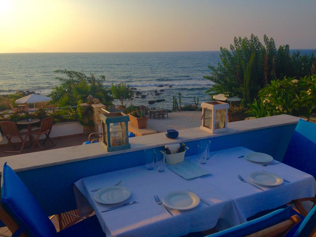 Kanakis Blue Beach Apartments Petres  Esterno foto