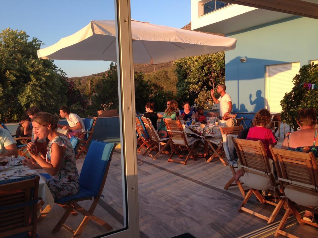 Kanakis Blue Beach Apartments Petres  Esterno foto