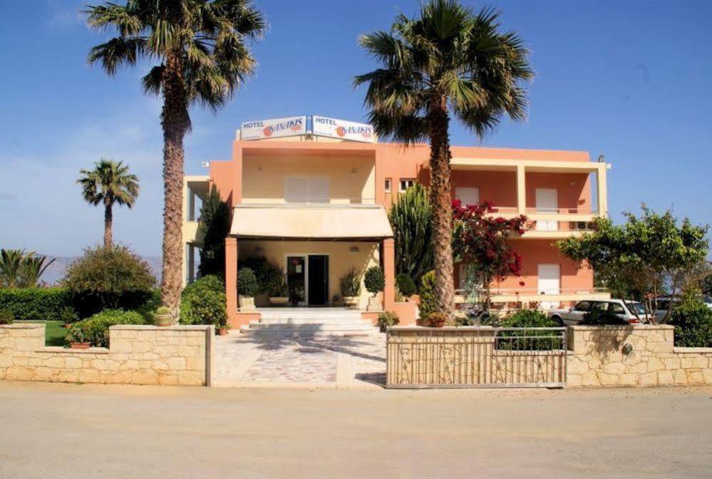 Kanakis Blue Beach Apartments Petres  Esterno foto